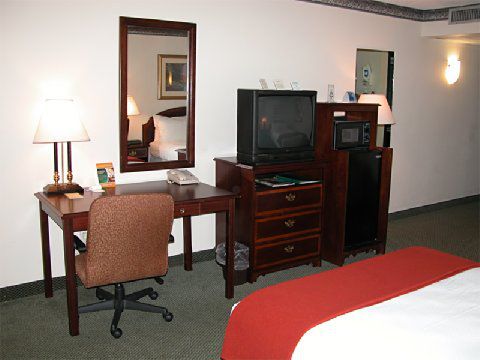 Holiday Inn Jonesboro Quarto foto